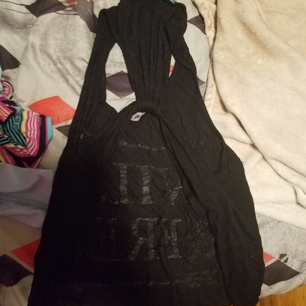 Clothes - Picture 3 of 8